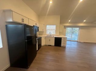 605 11th St S #59A0C2CAA, Fargo, ND 58103