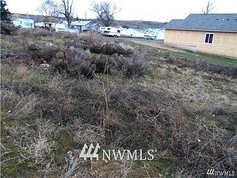 1st image of 724 West Main