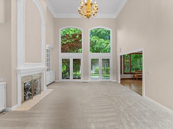 4th image of 9761 Farmstead Dr