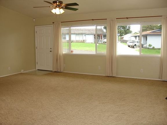 House Living Rm w/out Furniture