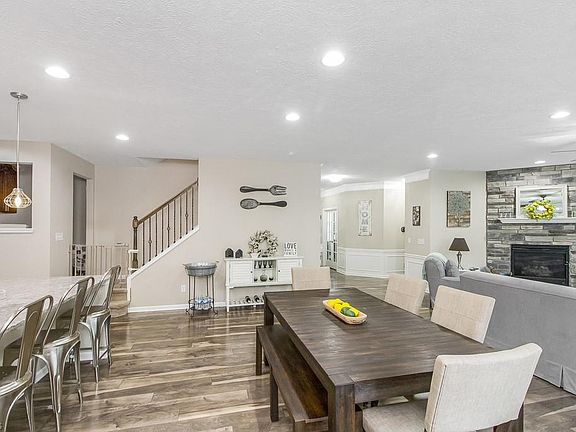 4th image of 20716 N Greystone Dr