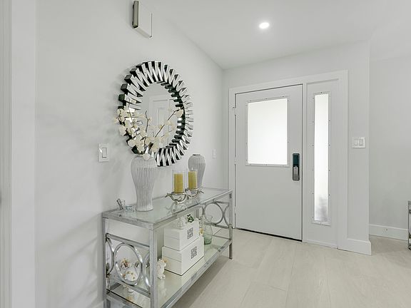 5th image of 14154 Aster Avenue