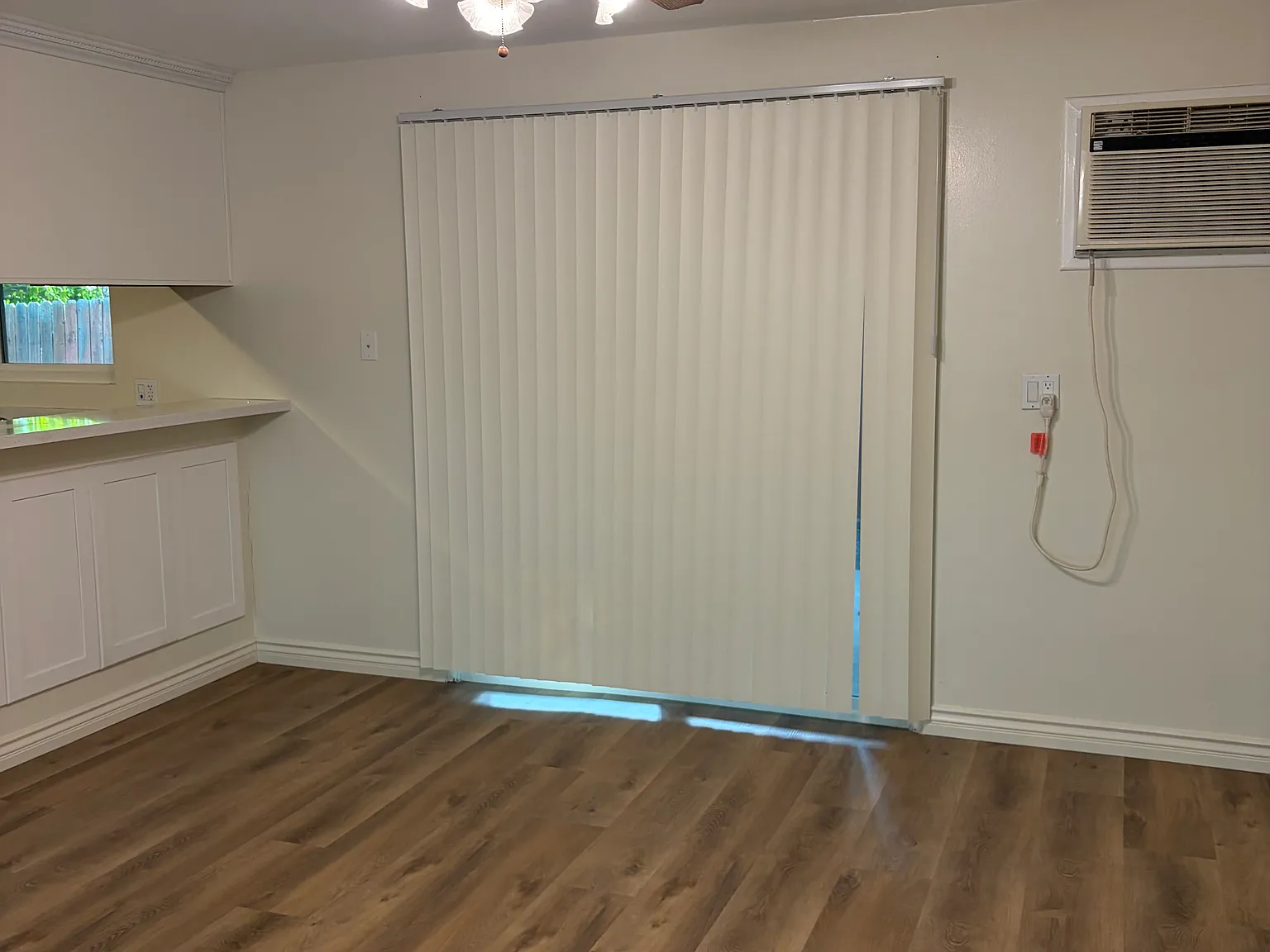 2 bed, 1040 sqft, $2,850 — Photo 4