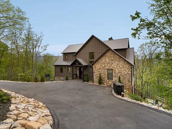 4th image of 5016 Long Rifle Rd