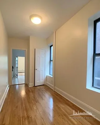 Rented by Manhattan Realty Group | media 23