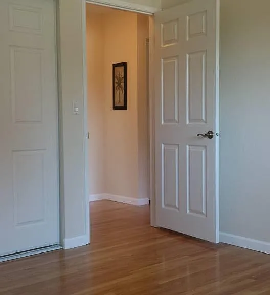 918 Perreira Dr — Photo 10