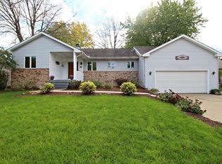 306 Sunset Dr, Flushing, MI 48433