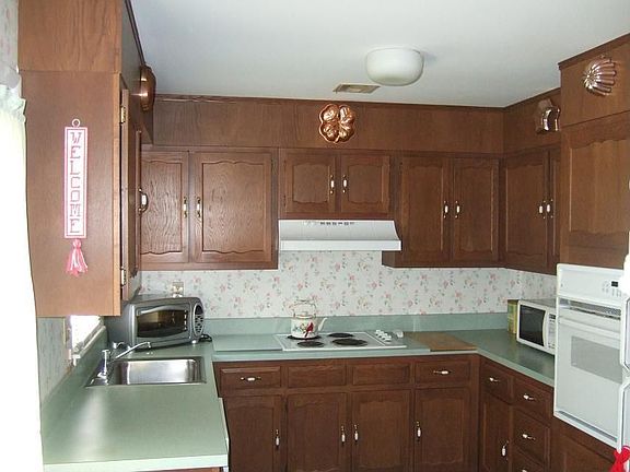 2nd image of 974D Argyll Cir