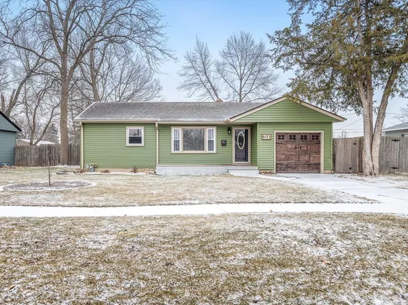 6121 Walker Ave, Loves Park, IL 61111