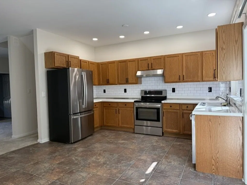 3 bed, 1.5 bath, 1814 sqft, $2,375 — Photo 4