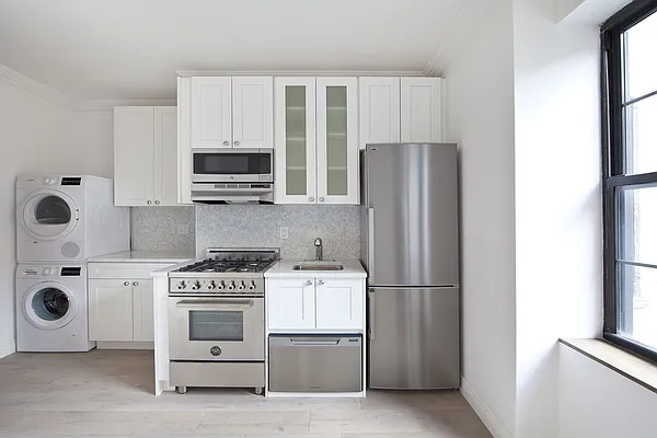 Rented by Bold New York | media 12