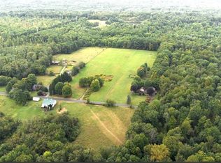 1400 Hubbard Thomas Rd, Brookfield, OH 44403