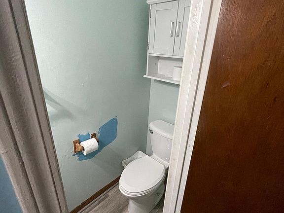 4th image of 120 S Saint James St