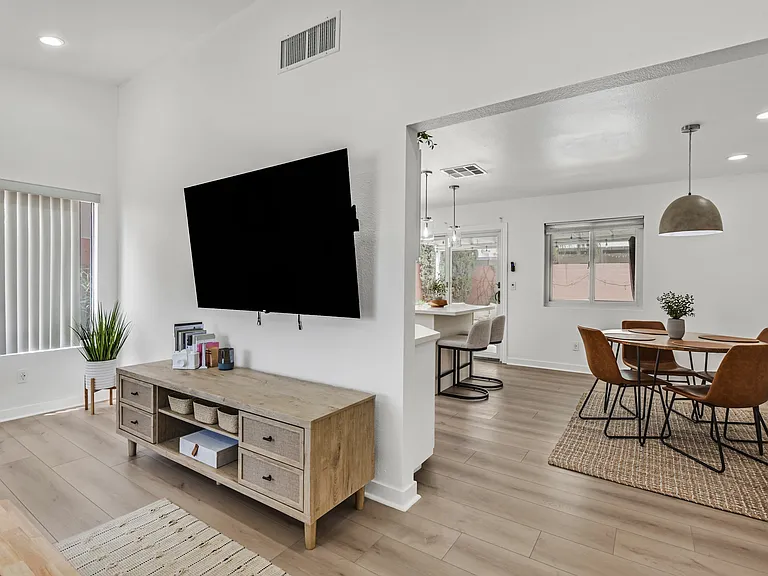 572 Macbrey Dr — Photo 6