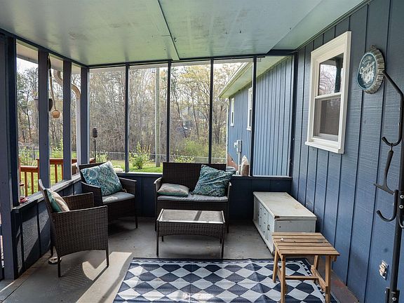 5th image of 155 Coastline Dr