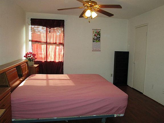 5th image of 8405 Wilcrest Dr APT 3106