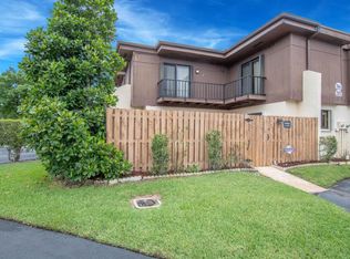 2872 Kirk Rd, Lake Worth, FL 33461