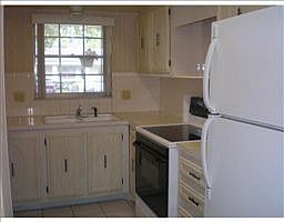 4th image of 11200 102nd Ave Unit 38