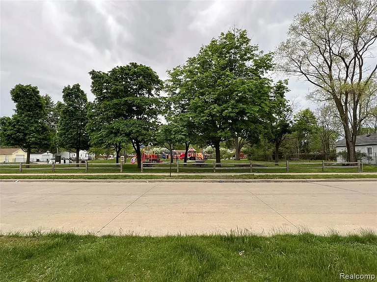 5027 Woodward St — Photo 14