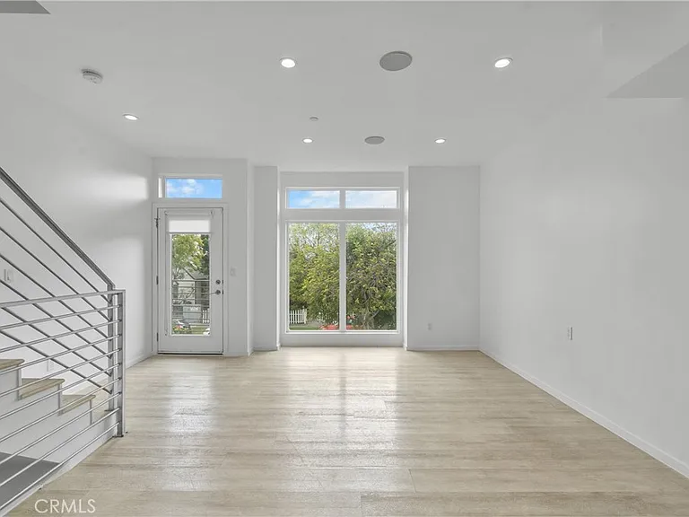 6009 1/2 Barton Ave #6009 — Photo 11