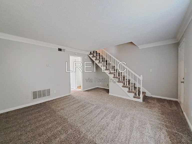 3410 Clingstone Way — Photo 4