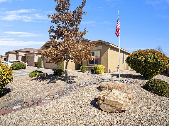 3rd image of 7504 Vista De Oeste Pl