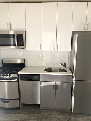 Rented by Silverstreet RE LLC | media 14