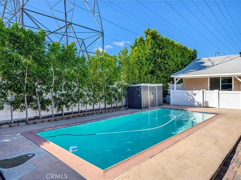 14298 Van Nuys Blvd — Photo 18
