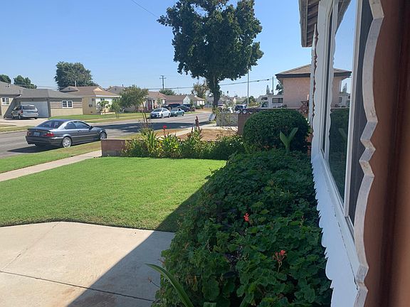 4th image of 12109 Summer Ave