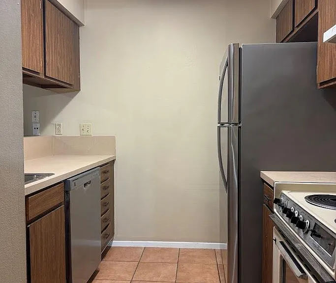 202 E 45th St #306 — Photo 5