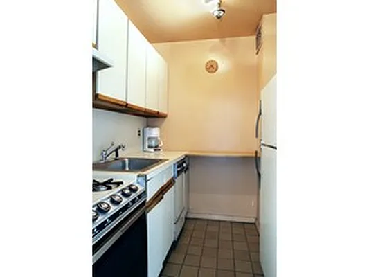 Sold by Corcoran | media 7