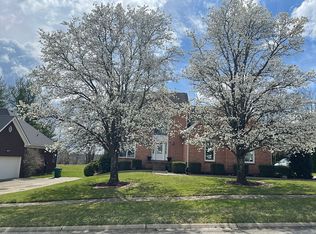 1217 Crosstimbers Dr, Louisville, KY 40245