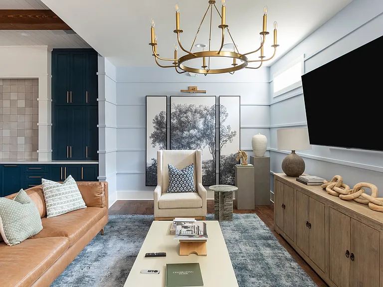 Luxe and Legends at Morganton Park Apartment Homes — Photo 17