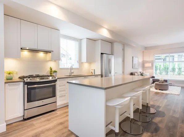 5148 Savile Row #1, Burnaby, BC V5E 0C1