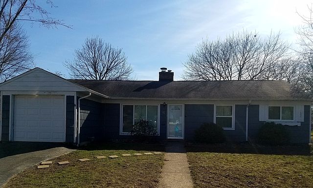 1st image of 17 Marquette Pl