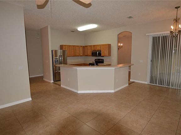 5th image of 506 Cypress Oak Cir