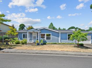 501 N 1st St, Carlton, OR 97111
