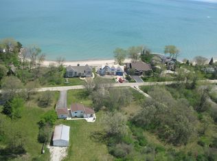 12532 Lakeshore Dr, Pleasant Prairie, WI 53158