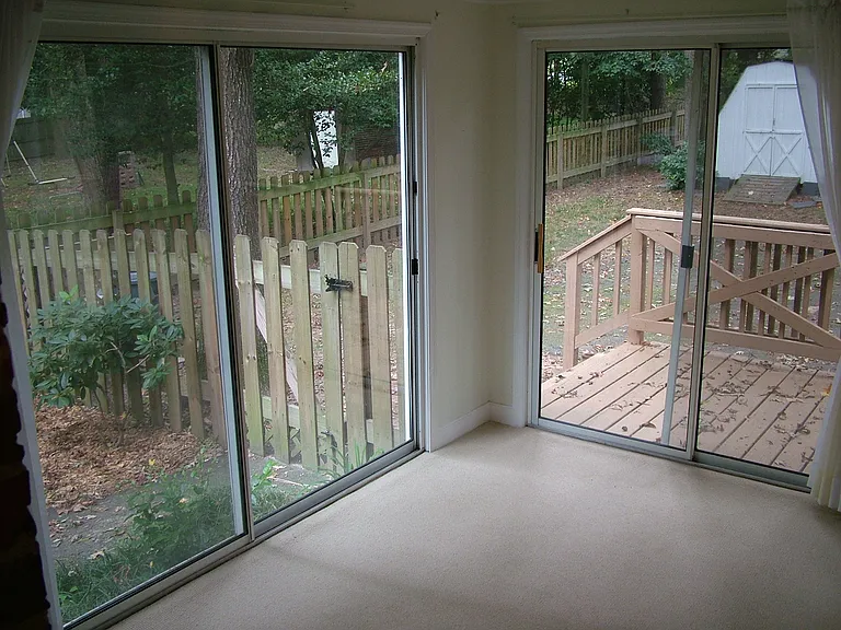 1906 Sorrento Pl — Photo 3