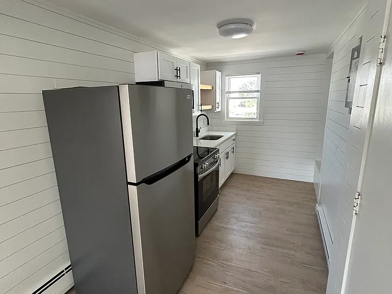 43 B St #10 — Photo 2