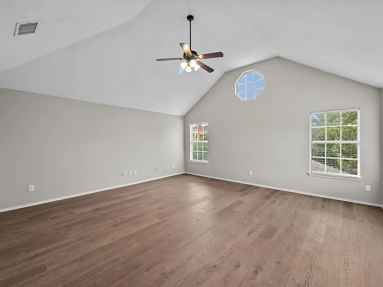 2421 Kittyhawk Dr — Photo 17