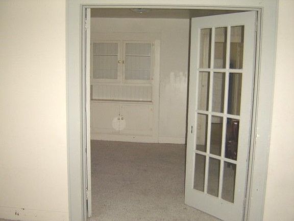 5th image of 825 Highland Ave SE