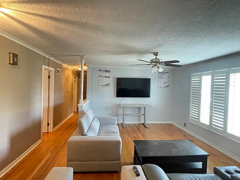8224 Garfield Ave — Photo 3