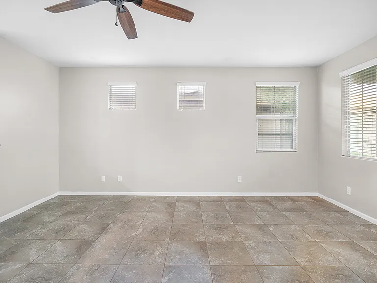 932 W Capulin Trl — Photo 6