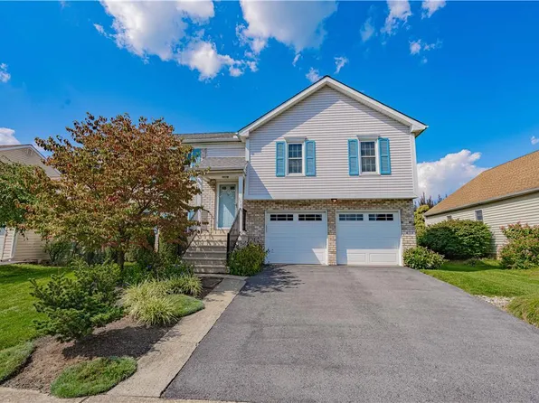 670 Willow Dr N, Catasauqua, PA 18032