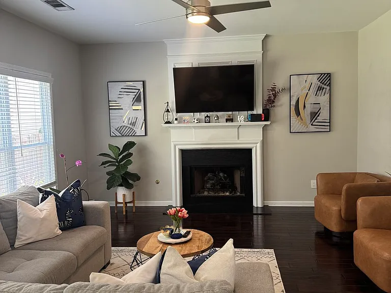 530 Sessingham Ct — Photo 5