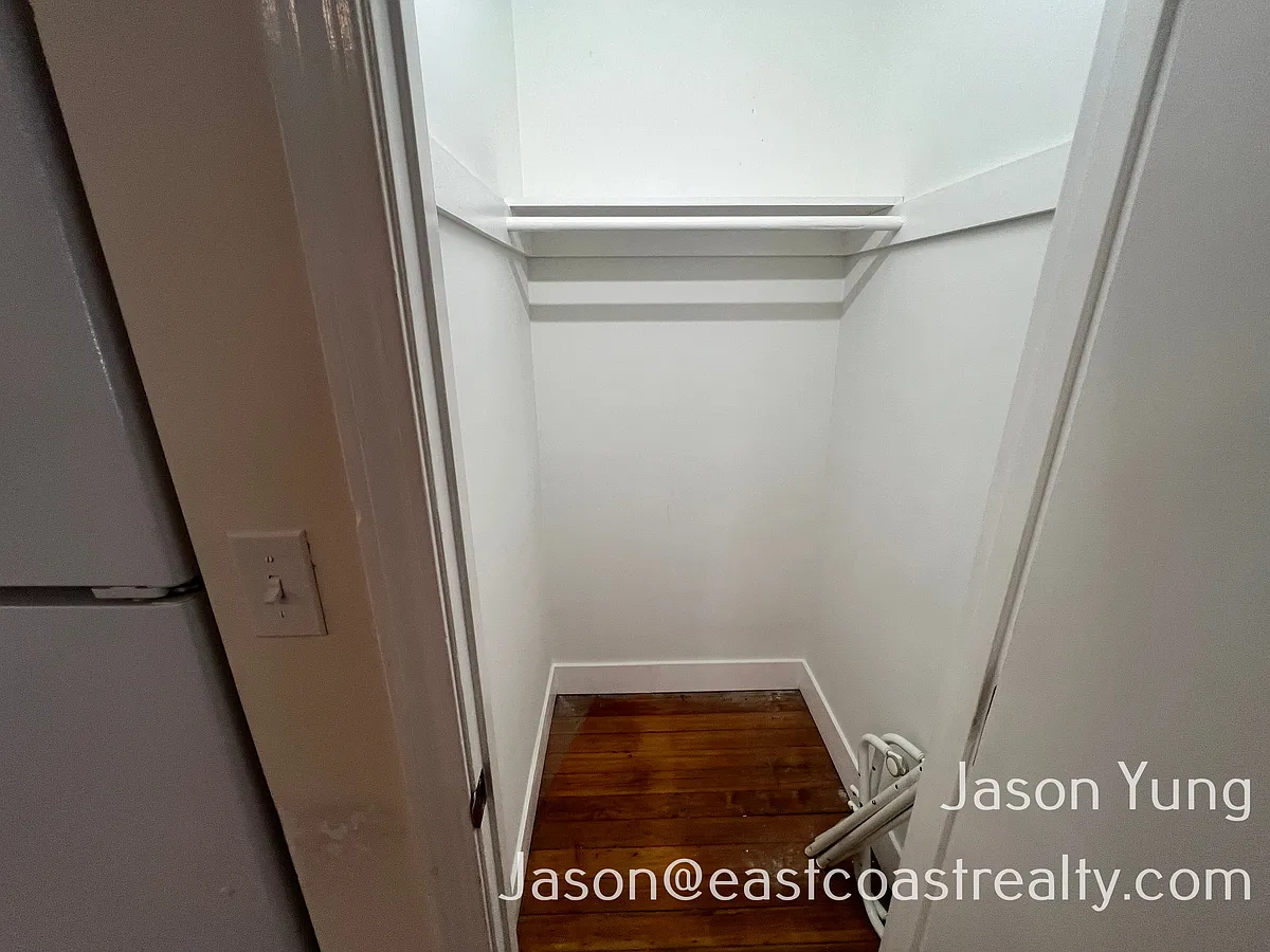 Building Photo - 56 Brighton Ave #22