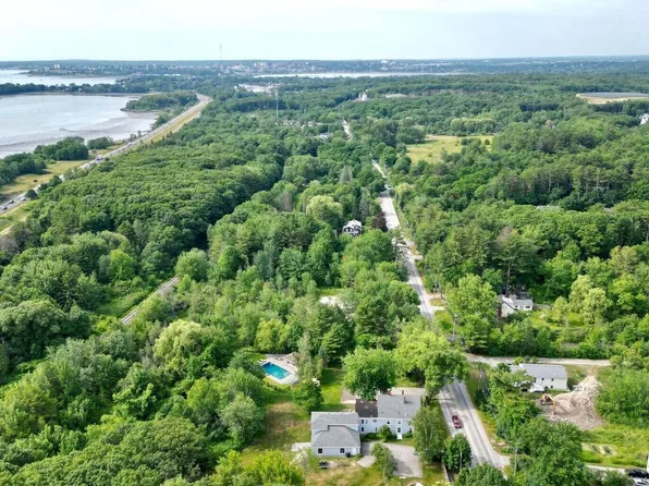 45 Middle Road, Falmouth, ME 04105