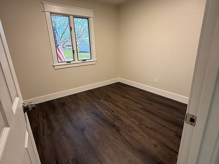 705 Saint Paul Ln — Photo 9