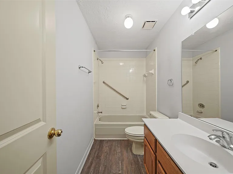 2923 Plantation Wood Ln — Photo 21